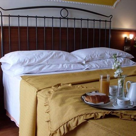 Hotel Isola Di Lauria Lauria Inferiore Ruang foto