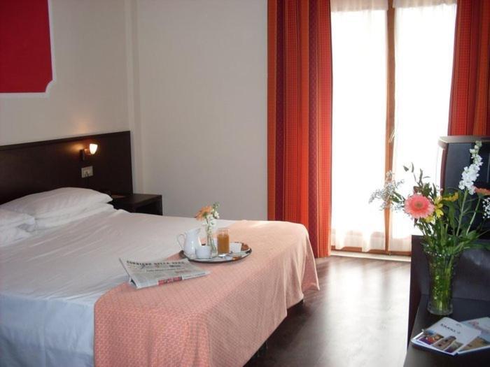 Hotel Isola Di Lauria Lauria Inferiore Ruang foto